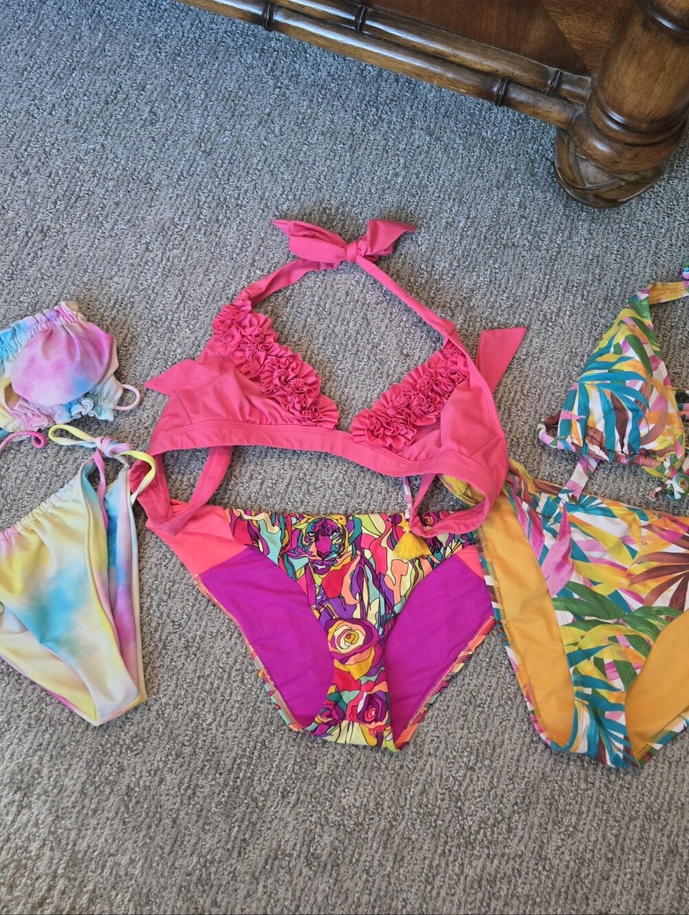 LOTS OF SWIMSUITS